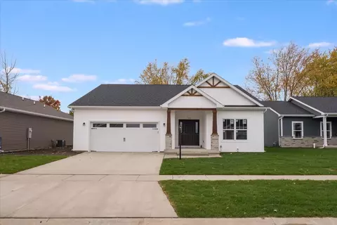 706 Justice St, Tuscola, IL 61953