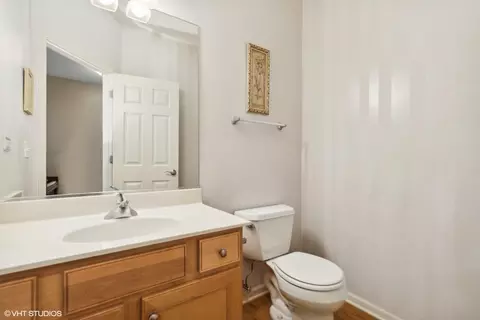 Bath - 5308 Cobblers Xing, Mchenry, IL 60050 photo 1 of 3