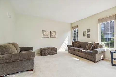 Living - 5308 Cobblers Xing, Mchenry, IL 60050 photo 1 of 1