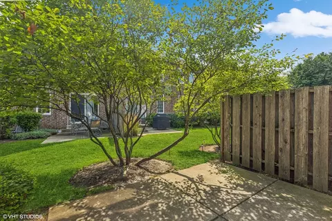 Exterior - 5308 Cobblers Xing, Mchenry, IL 60050 photo 3 of 3