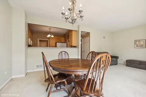Dining - 5308 Cobblers Xing, Mchenry, IL 60050 photo 1 of 1