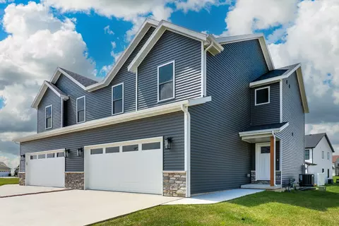 401 Jenny Ln #A, Heyworth, IL 61745
