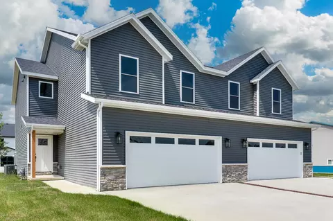 401 Jenny Ln #B, Heyworth, IL 61745