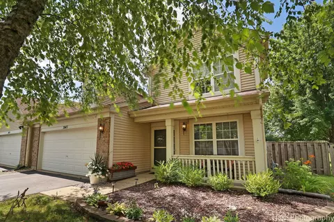 2043 Diamond Head Trl, Pingree Grove, IL 60140