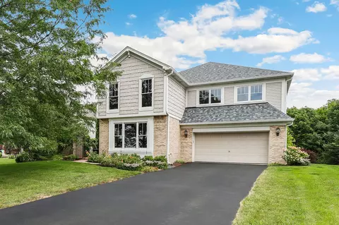 441 Pheasant Hill Dr, North Aurora, IL 60542