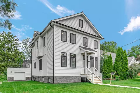 1130 Deerfield Rd, Deerfield, IL 60015