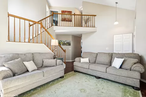 455 Harvard Ln, Bartlett, IL 60103 photo 4