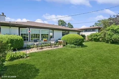 1344 Pendleton Ln, Glenview, IL 60025 photo 18