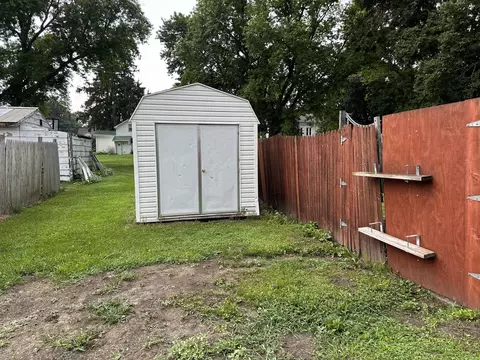 104 W South St, Morrison, IL 61270 photo 4