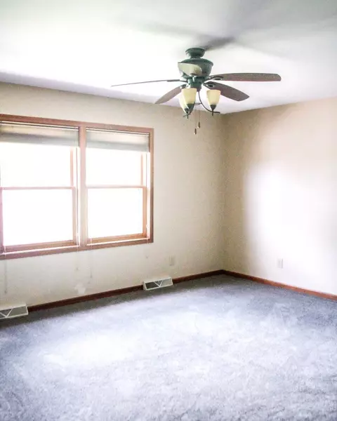 Bedroom - 3108 E 19th St, Sterling, IL 61081 photo 1 of 4