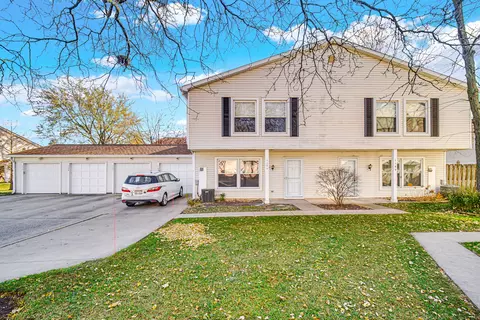 1171 E Candlenut Ln #31B, Palatine, IL 60074