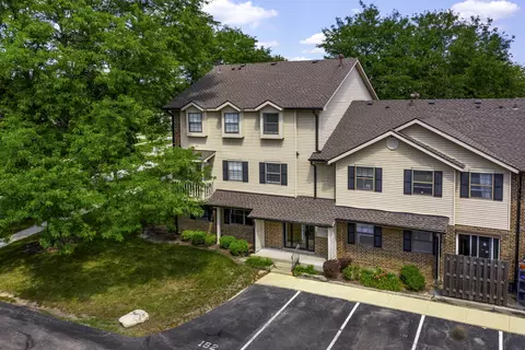 1494 W Jefferson Ave #C, Naperville, IL 60540