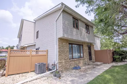 229 E Woodlawn Rd, New Lenox, IL 60451