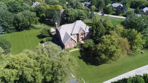 106 Hillshire Dr, Inverness, IL 60010