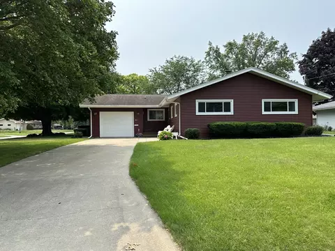 Exterior - 523 Anthony St, Morrison, IL 61270 photo 2 of 6