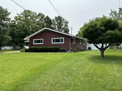 Exterior - 523 Anthony St, Morrison, IL 61270 photo 3 of 6