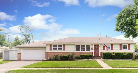 533 W Moreland Ave, Addison, IL 60101