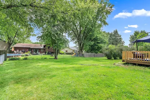 38 Lockman Cir, Elgin, IL 60123 photo 25