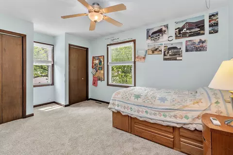 38 Lockman Cir, Elgin, IL 60123 photo 18