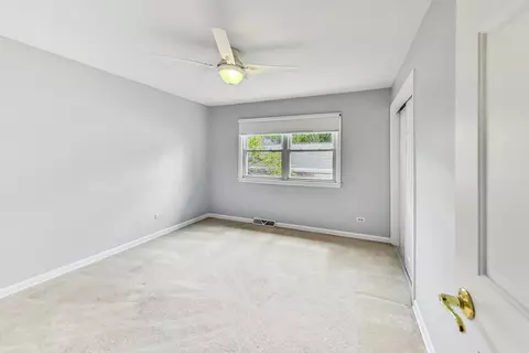 1748 E Carib Ln, Mount Prospect, IL 60056 photo 17