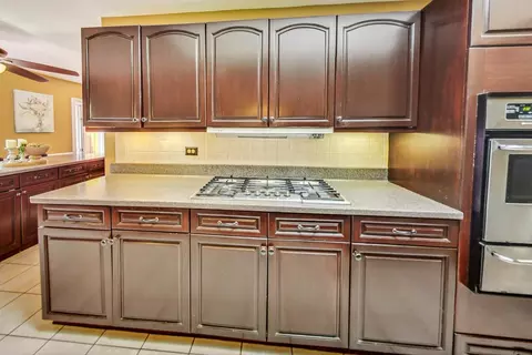 1748 E Carib Ln, Mount Prospect, IL 60056 photo 6