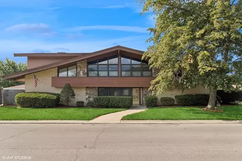 918 Augusta St, Melrose Park, IL 60160