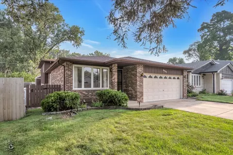 5834 W 91st St, Oak Lawn, IL 60453