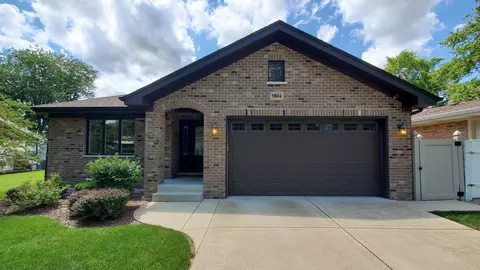 9804 S 55th Ave, Oak Lawn, IL 60453
