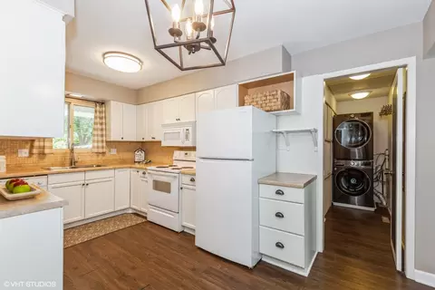 Other - 1502 Johnstown Ct, Wheaton, IL 60189 photo 2 of 5