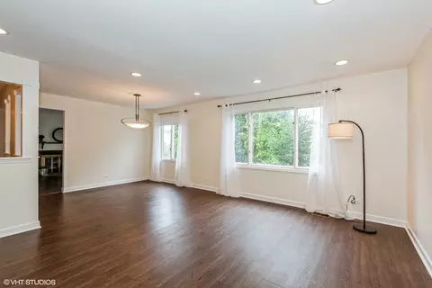 Living - 1502 Johnstown Ct, Wheaton, IL 60189 photo 3 of 6