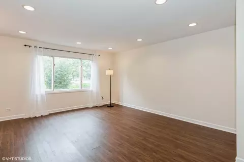 Living - 1502 Johnstown Ct, Wheaton, IL 60189 photo 1 of 6