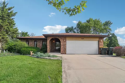 2824 Lake Park Ct, Lynwood, IL 60411