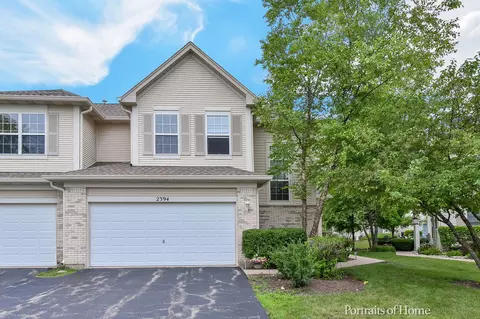 2394 Sunshine Ln, Aurora, IL 60503