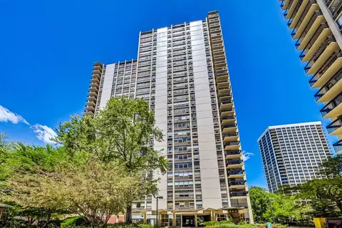 1360 N Sandburg Ter #2905C, Chicago, IL 60610