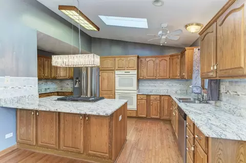 457 Fall Cir, Roselle, IL 60172 photo 21