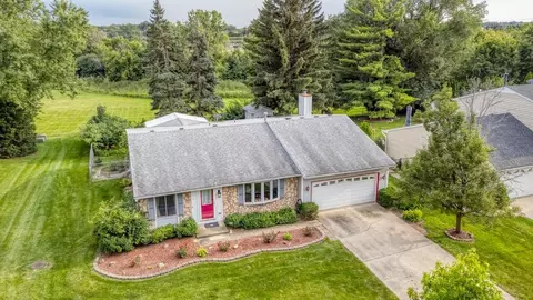 457 Fall Cir, Roselle, IL 60172