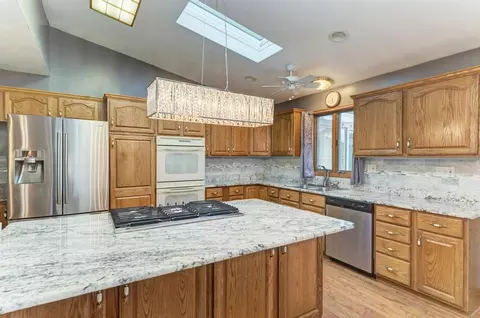 457 Fall Cir, Roselle, IL 60172 photo 22
