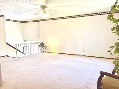 207 S Hershey Rd, Bloomington, IL 61704 photo 7