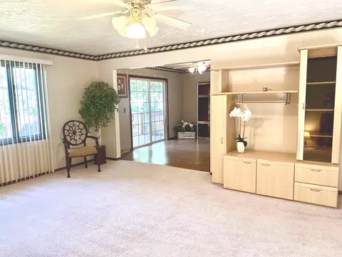 207 S Hershey Rd, Bloomington, IL 61704 photo 5