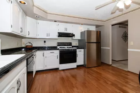 207 S Hershey Rd, Bloomington, IL 61704 photo 14