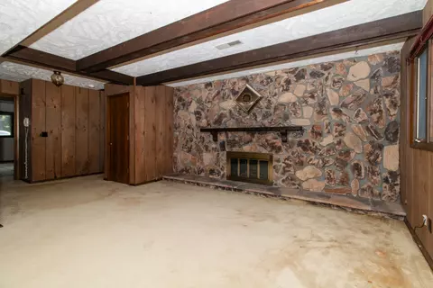 207 S Hershey Rd, Bloomington, IL 61704 photo 33