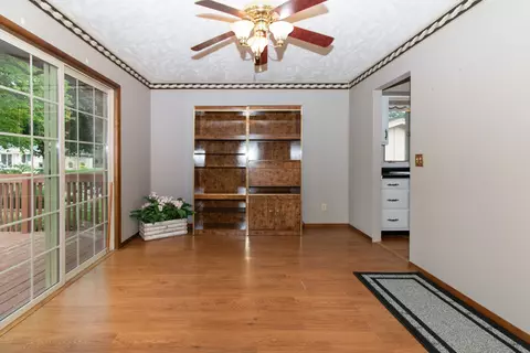 207 S Hershey Rd, Bloomington, IL 61704 photo 12