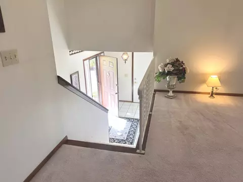207 S Hershey Rd, Bloomington, IL 61704 photo 9