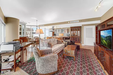 340 E Randolph St #900, Chicago, IL 60601 photo 5