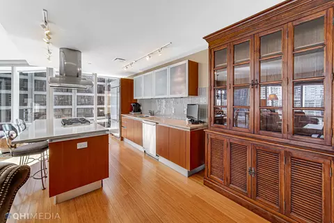 340 E Randolph St #900, Chicago, IL 60601 photo 9