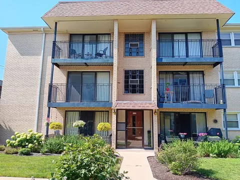 6569 N Harlem Ave #2W, Chicago, IL 60631
