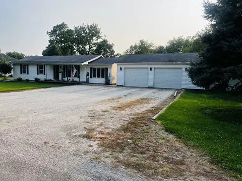 500 N Wabash St, Forrest, IL 61741 photo 4