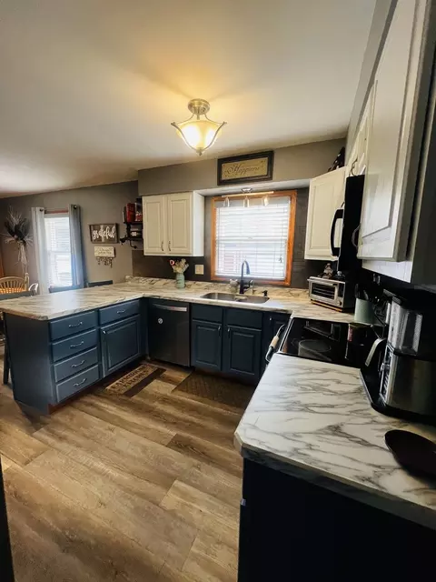 500 N Wabash St, Forrest, IL 61741 photo 11