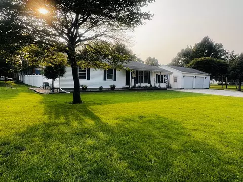 500 N Wabash St, Forrest, IL 61741 photo 2