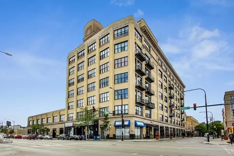 1601 W School St #702, Chicago, IL 60657